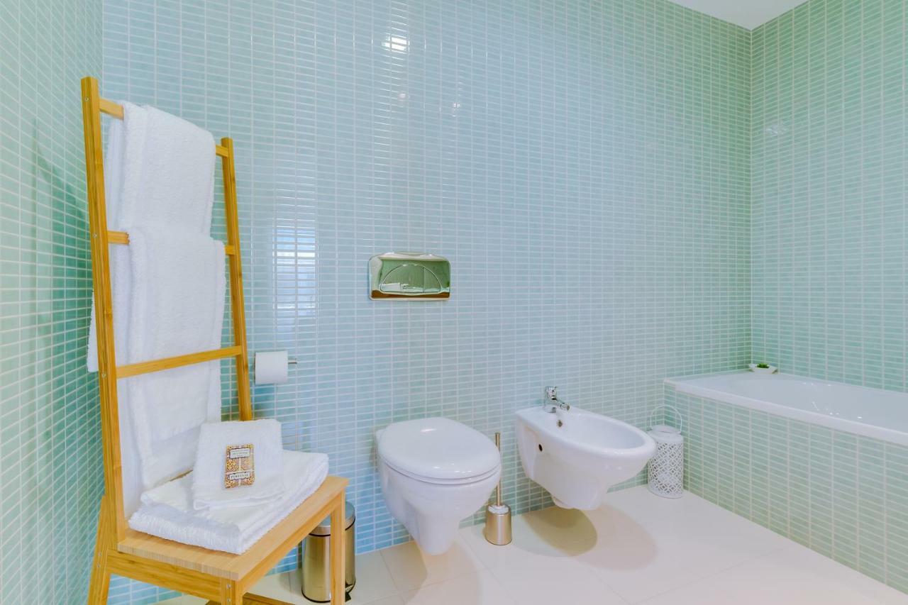 Ria House - Beautiful Apartment With Swiming Pool オリョン エクステリア 写真